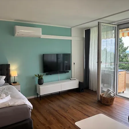 Apartment Mit Berg- Und Seesicht *