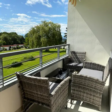 Mit Berg- Und Seesicht Apartment